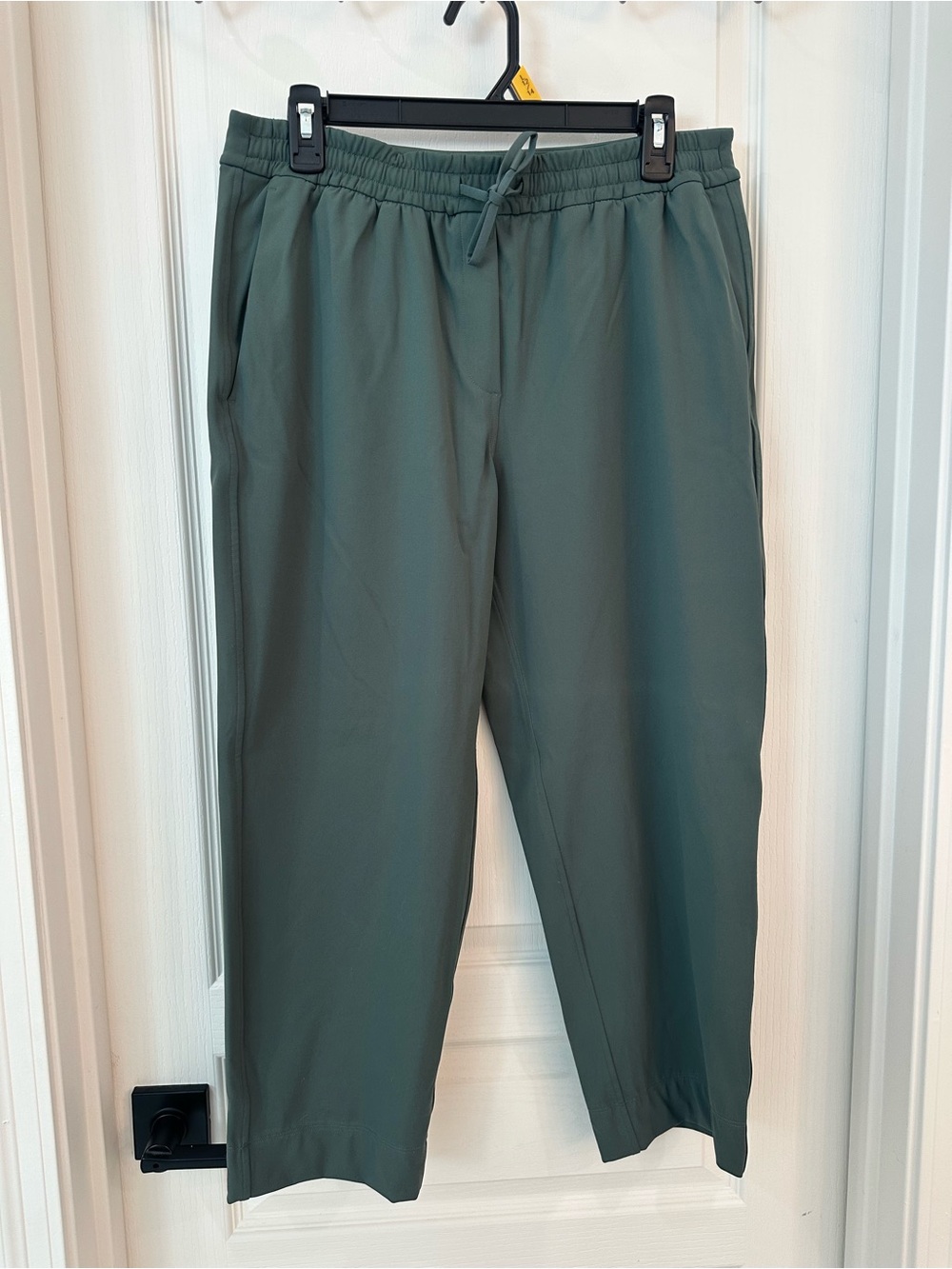 lululemon athletica Women’s Drawstring Pants in Olive- Cropped